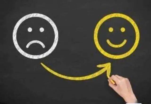 全国夏粮小麦收获进度过半