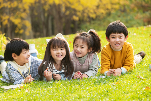 中国海警依法驱离日非法进入我钓鱼岛领海船只