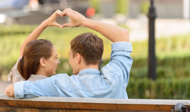 美股异动 | 普拉格能源(PLUG.US)上涨逾8% 过去60日内累计涨幅超过130%