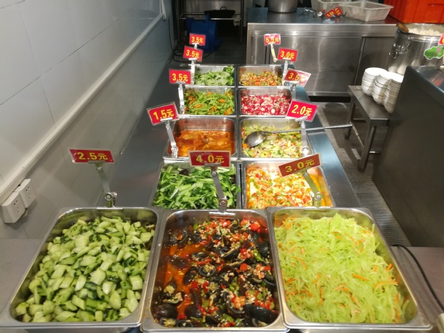 上海:“进博第一餐”,我们全力守护!