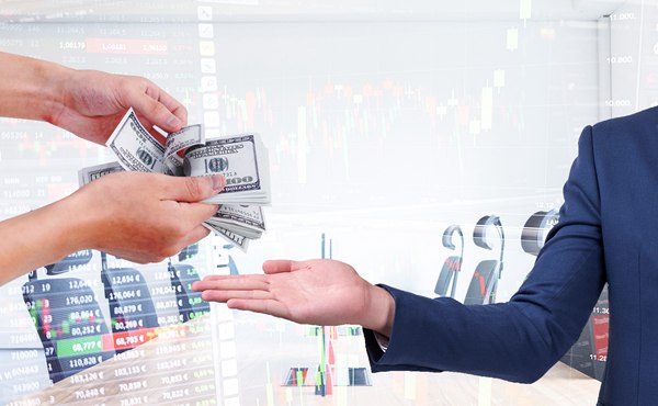 国家网信办推进“持证亮牌”工程以规范网络新闻服务