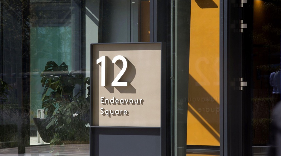 港股午评|恒生指数早盘下跌0.18% 英诺赛科(02577)涨幅达30%