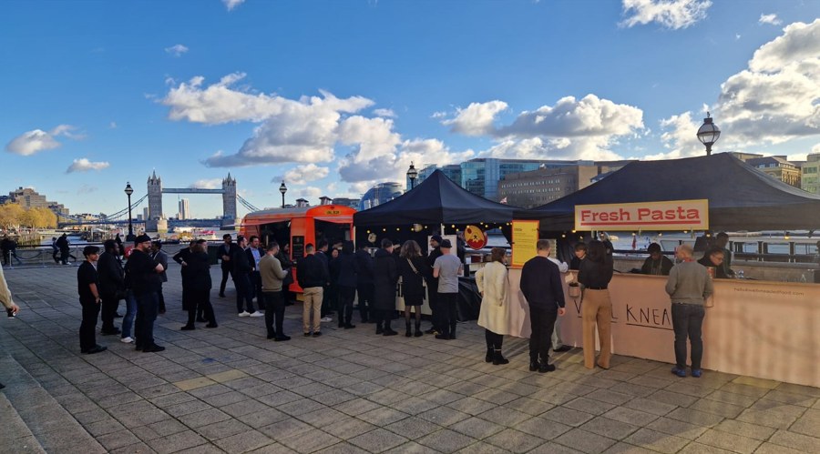 中国选手获射击世界杯10米气手枪混团金牌