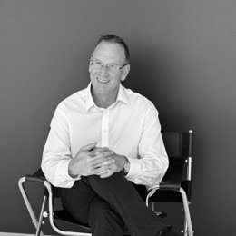 A股开盘速递 | 三大股指表现不一 乳业概念显著上涨